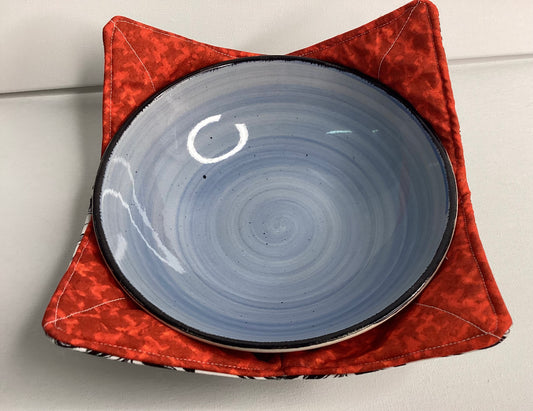 Microwave Bowl Cosy Black & White Swirl with Red