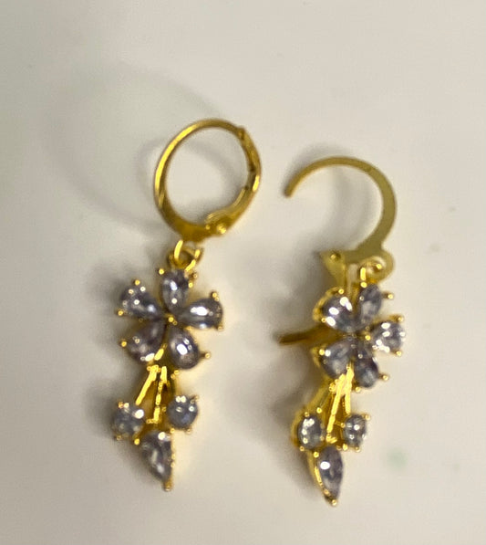 Earrings -Flower with 3 drops