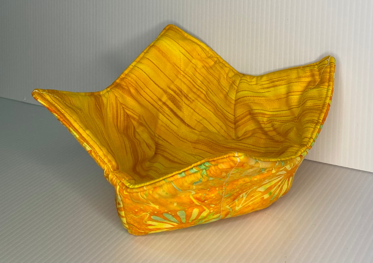 Microwave Bowl Cosy Bright Yellow Daisy