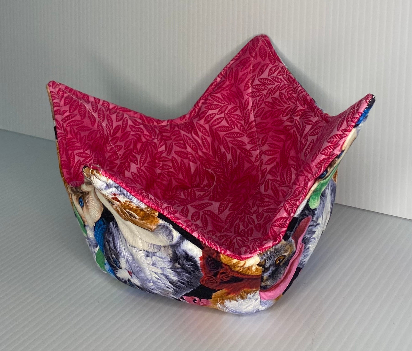 Microwave Bowl Cosy Pussy Cats With Pink