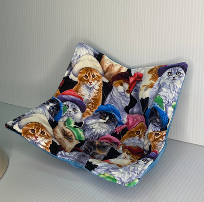 Microwave Bowl Cosy Pussy Cats With Blue