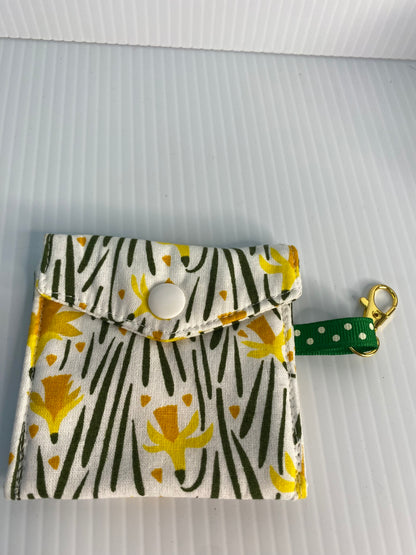 Large Ear Bud Pouch - Daffodils