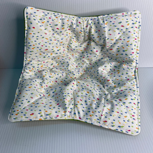 Dinner Plate Microwave Cosy - Multi Spots & Green Leaves