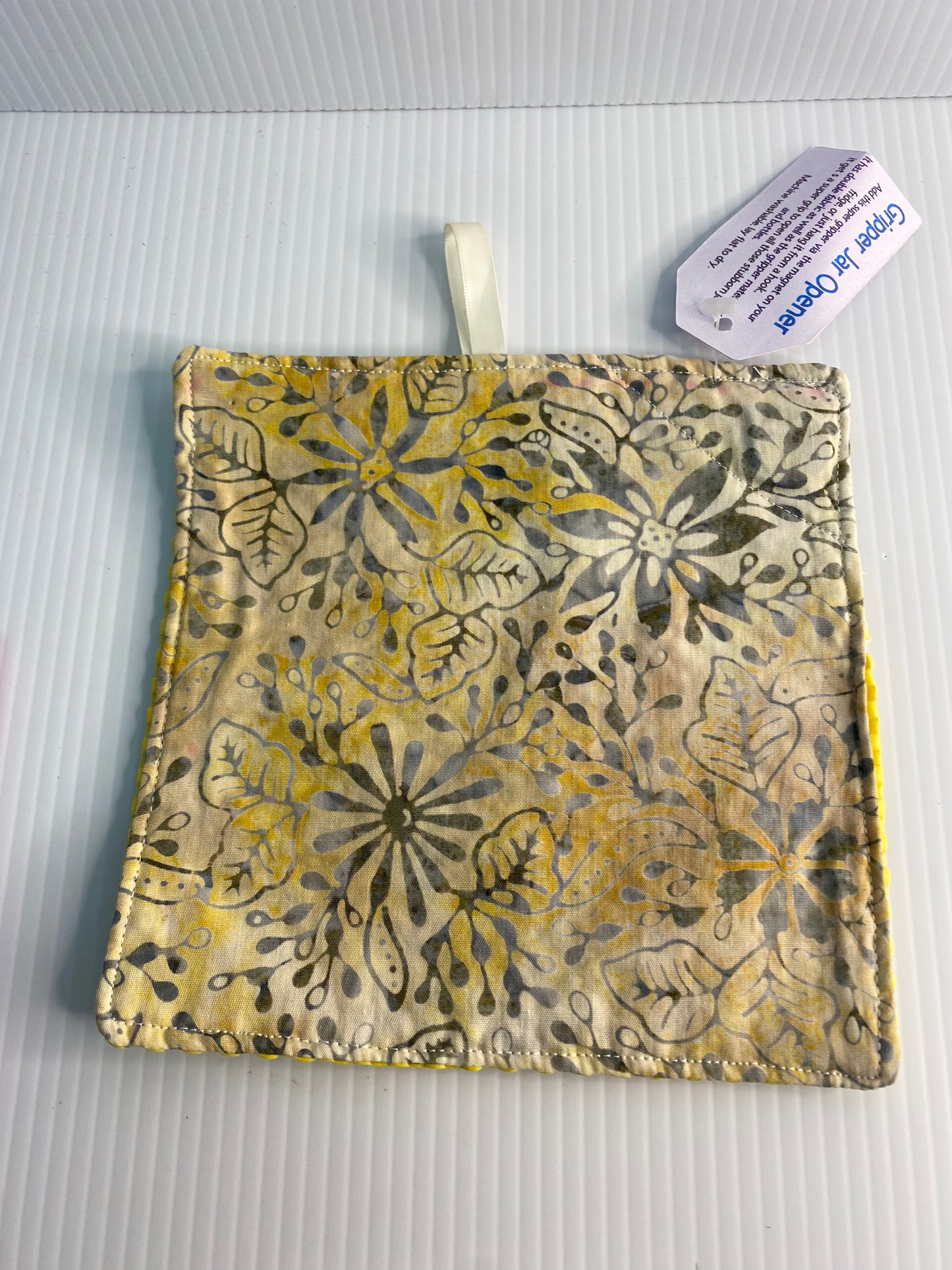 Strong Grip Jar Opener  - Flowers & Leaves on Cream Background with Yellow Back
