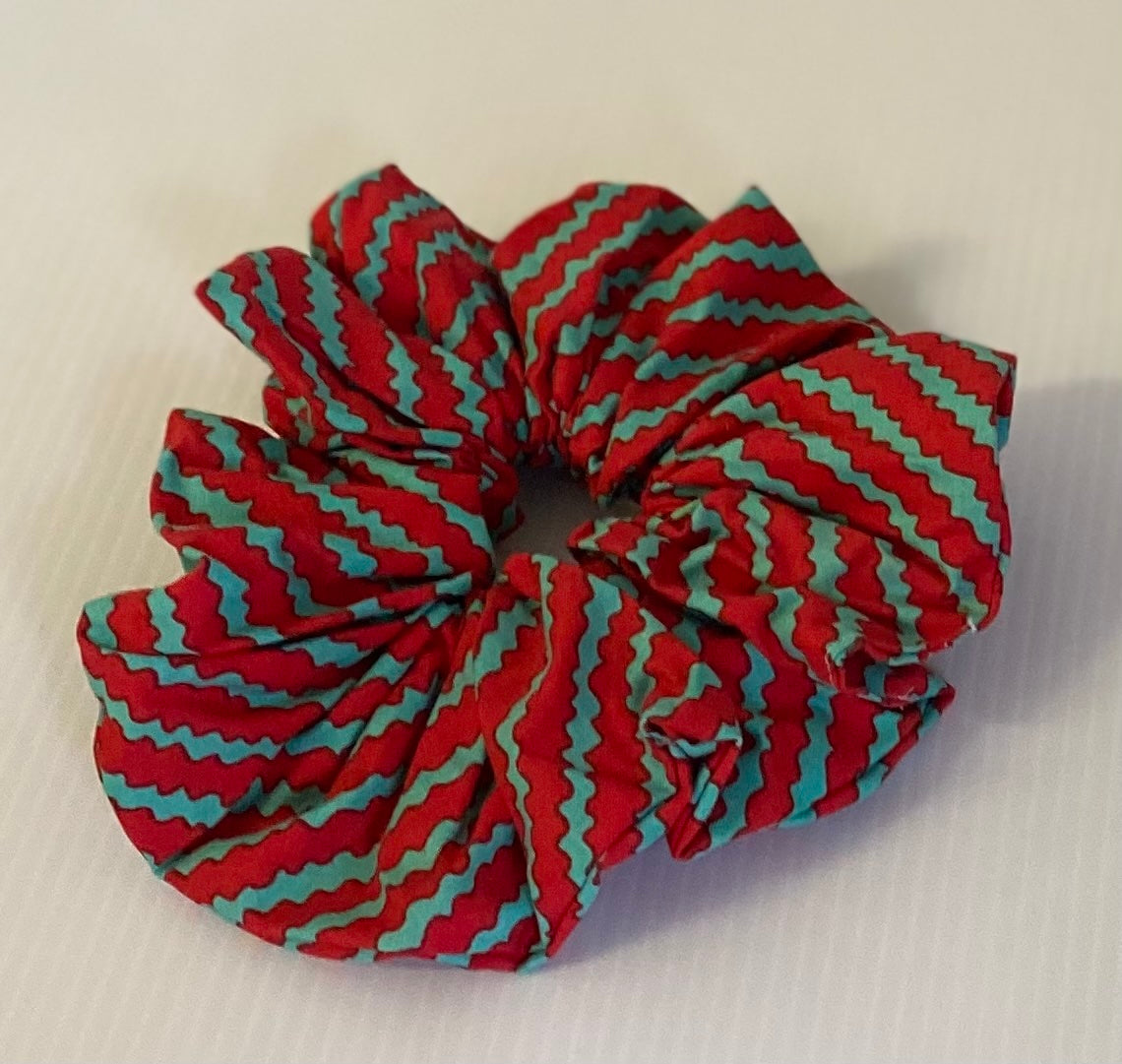 Hair Scrunchies XXL - Red with Blue Ric Rac