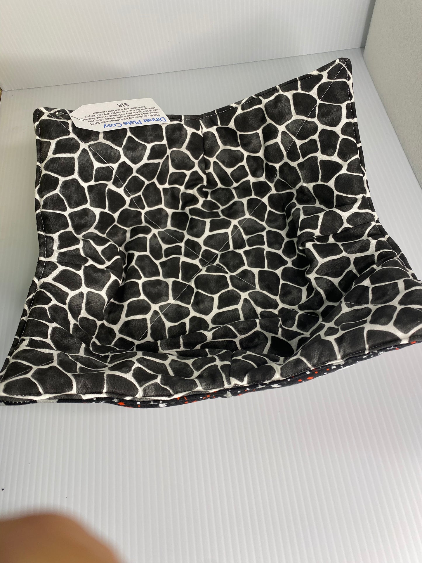 Dinner Plate Microwave Cosy - Pebbles and Leaves