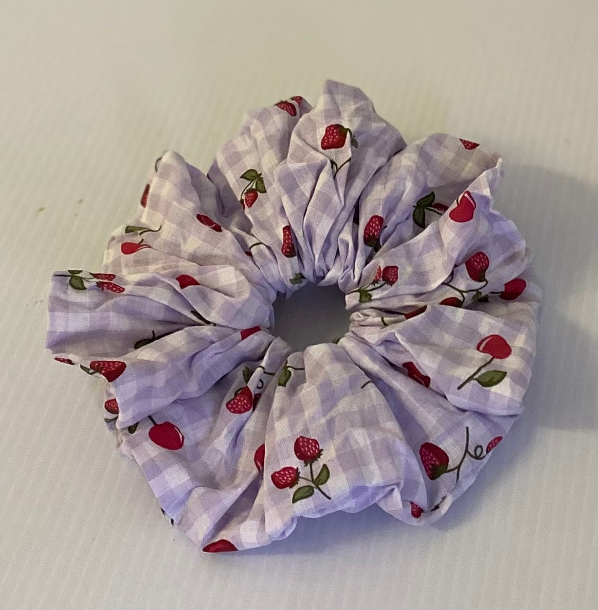 Hair Scrunchies XXL -Purple Check with Strawberries